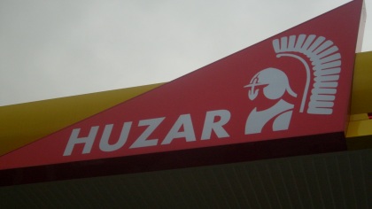 Logo HUZAR Stacji Paliw w Żychlinie